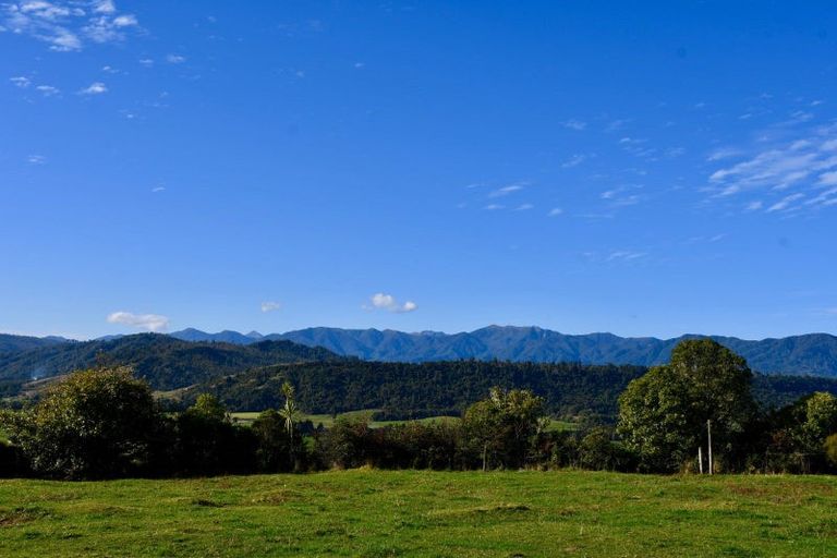 Photo of property in 6 Arapito Road, Karamea, 7893