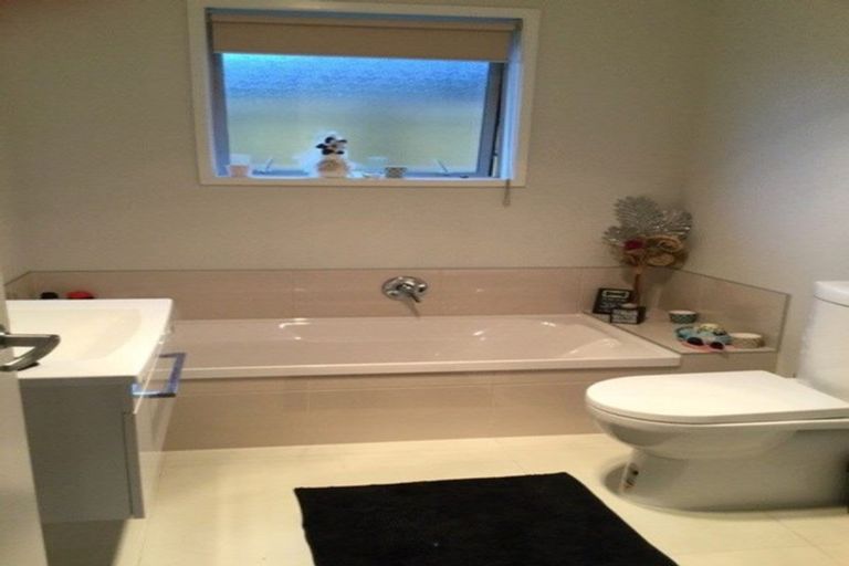 Photo of property in 4 Captain Mitchell Drive, Opaheke, Papakura, 2113