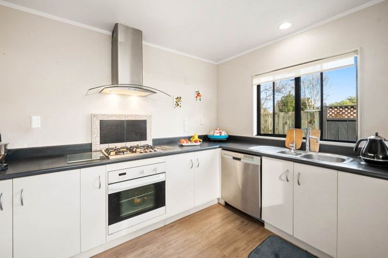 Photo of property in 4a La Trobe Place, Utuhina, Rotorua, 3015