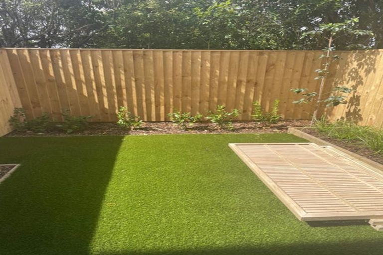 Photo of property in 9/59 Matipo Road, Te Atatu Peninsula, Auckland, 0610