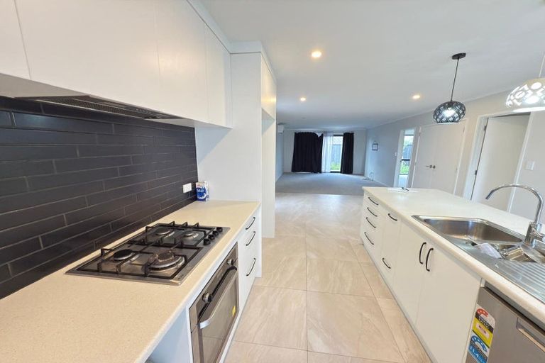 Photo of property in 16 Steppe Drive, Ramarama, 2579