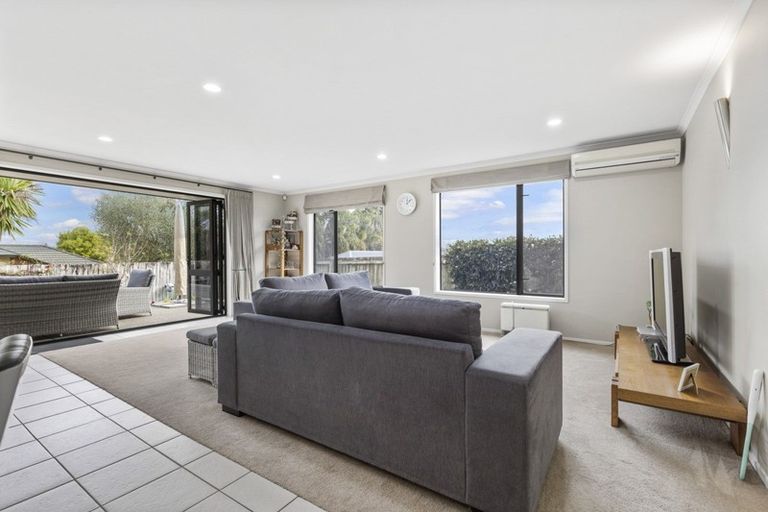 Photo of property in 15 Parkwood Place, Huntington, Hamilton, 3210