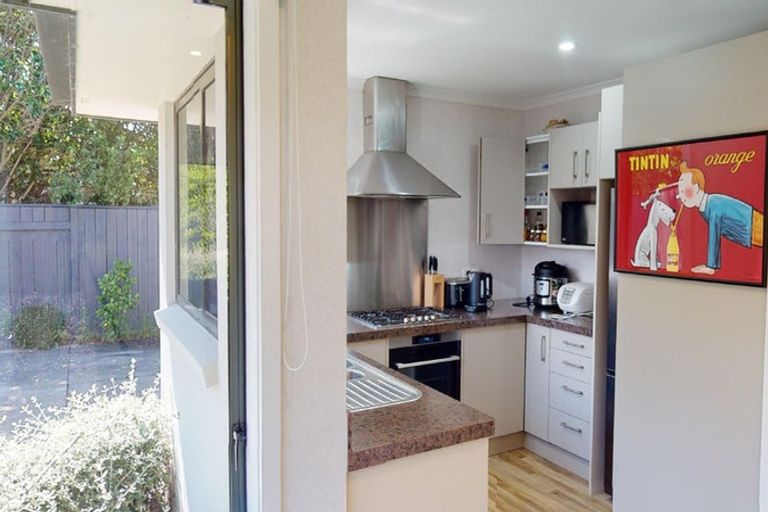 Photo of property in 18a Surrey Crescent, Hokowhitu, Palmerston North, 4410