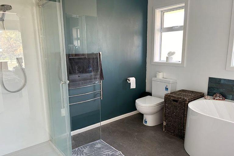 Photo of property in 28 Warren Crescent, Hillmorton, Christchurch, 8025