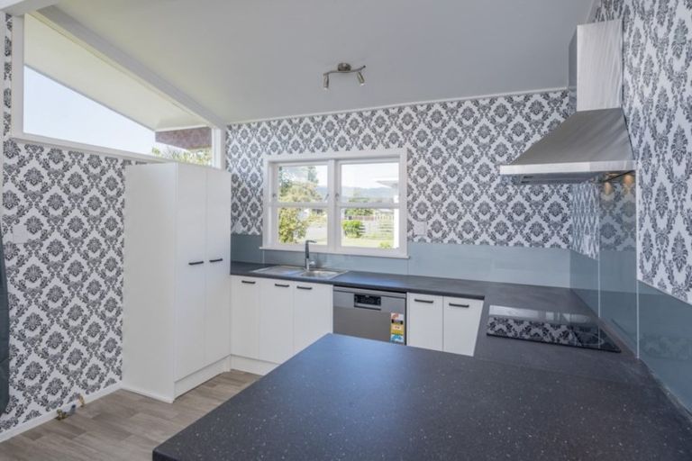 Photo of property in 4 Weld Street, Levin, 5510