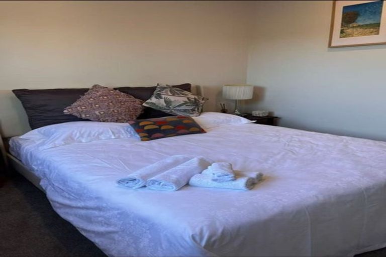 Photo of property in 38d Wicklam Lane, Greenhithe, Auckland, 0632