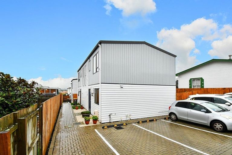 Photo of property in 69c Astley Avenue, New Lynn, Auckland, 0600