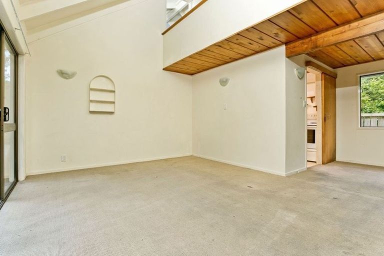 Photo of property in 2/25a Balmain Road, Birkenhead, Auckland, 0626