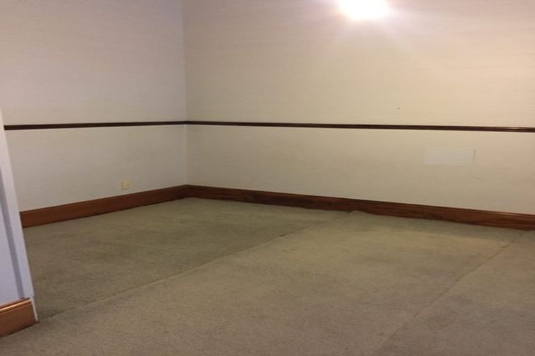 Photo of property in 15 Main Street, Hospital Hill, Napier, 4110