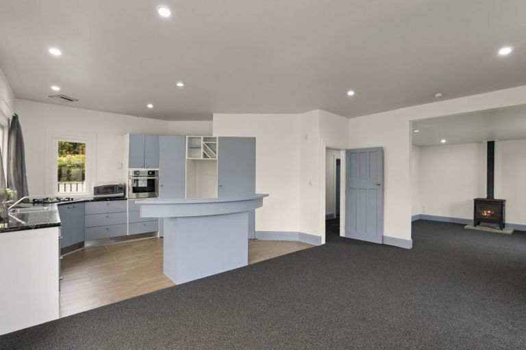 Photo of property in 3 Queen Street, Coalgate, 7673