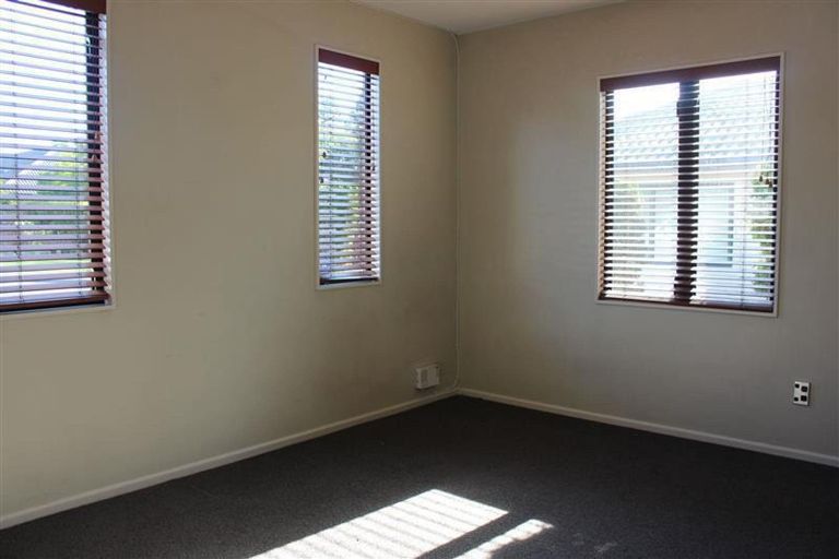 Photo of property in 160 Charles Prevost Drive, The Gardens, Auckland, 2105