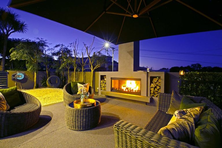 Photo of property in 298 Courtenay Street, Strandon, New Plymouth, 4312