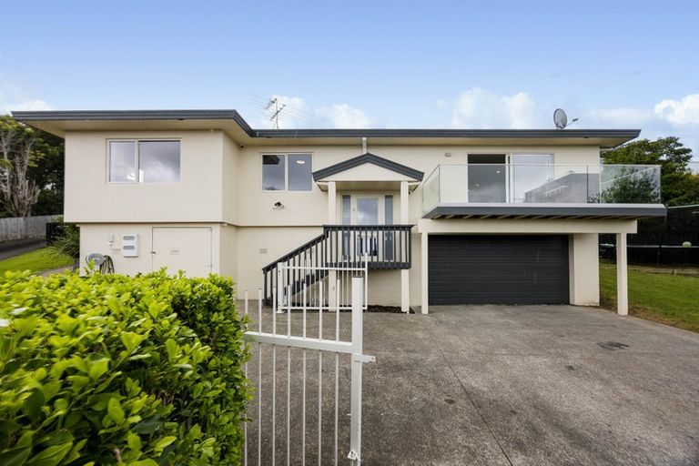 Photo of property in 22 Whangaparaoa Road, Red Beach, 0932