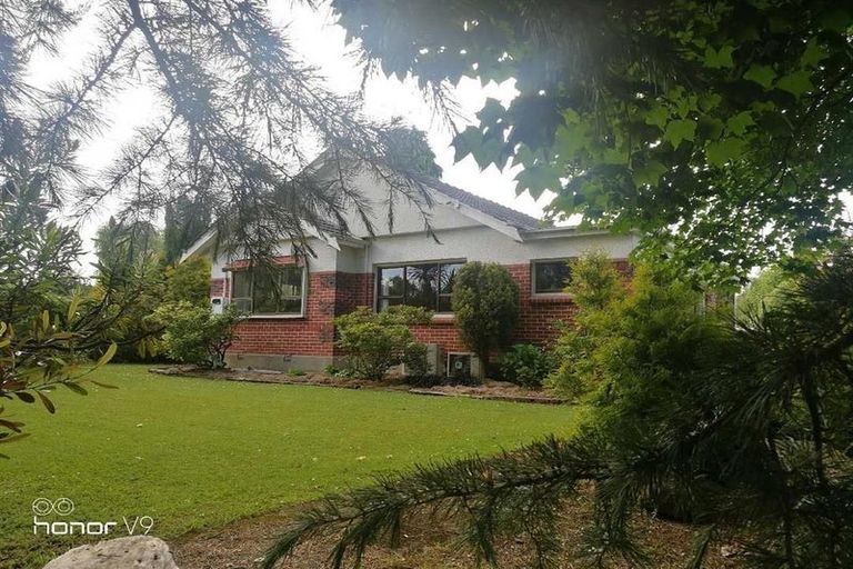 Photo of property in 72 Parsonage Road, Waimate, 7978