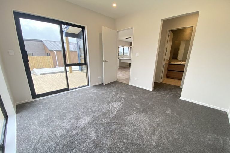 Photo of property in 59 Horokaka Street, Massey, Auckland, 0614