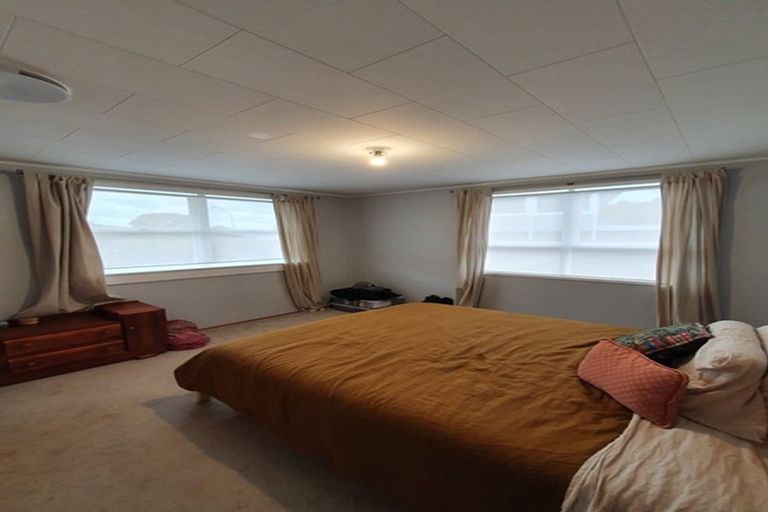 Photo of property in 4 Dunstall Place, Mangere Bridge, Auckland, 2022