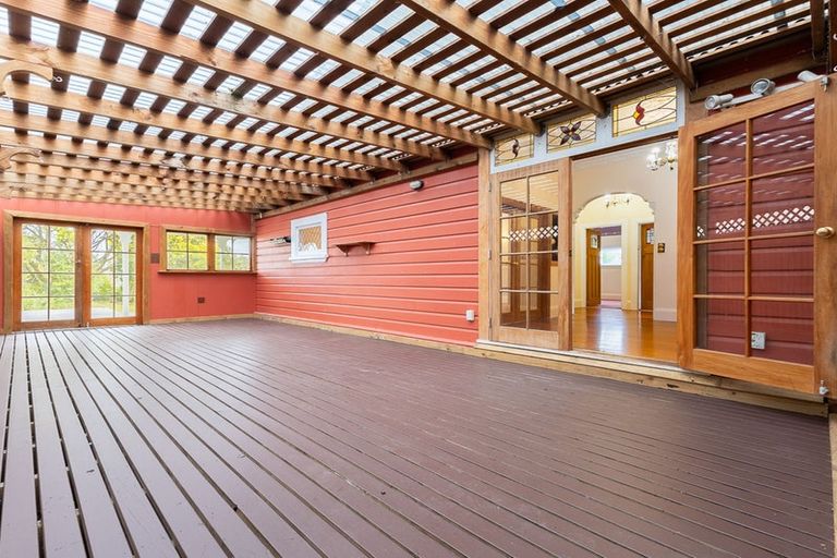 Photo of property in 10 Domain Road, Otaki, 5512