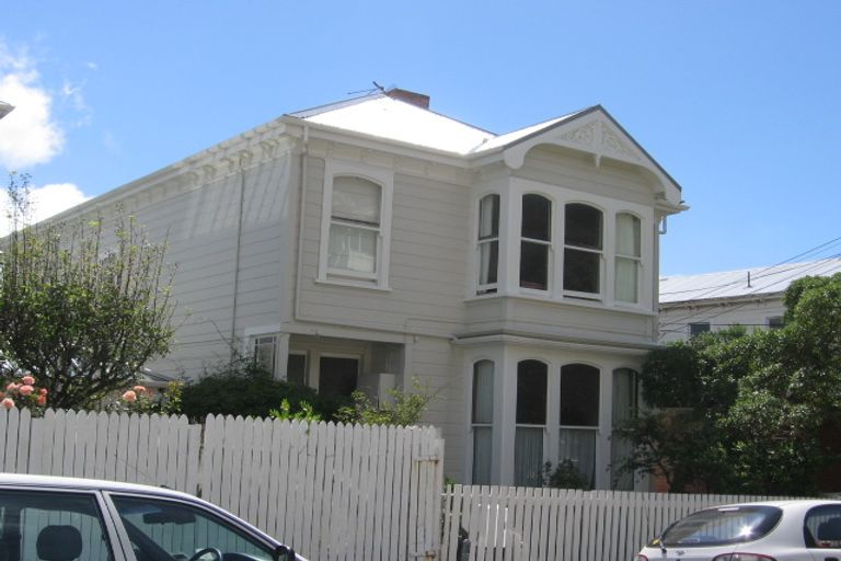 Photo of property in 18 Austin Street, Mount Victoria, Wellington, 6011