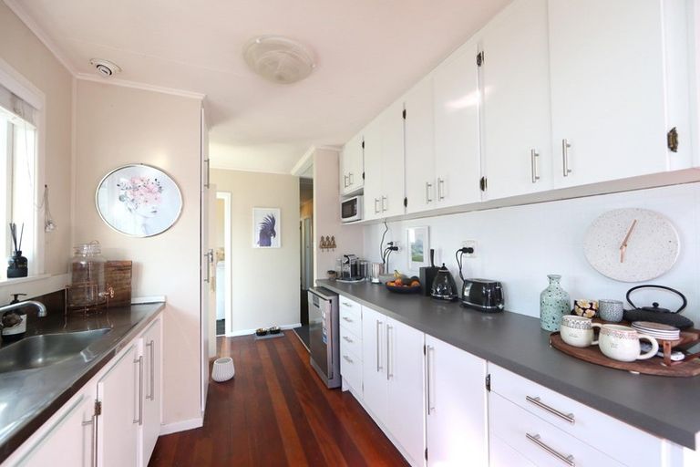 Photo of property in 73 Middle Road, Havelock North, 4130