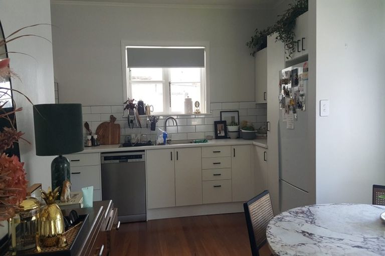 Photo of property in 3 Trevethick Grove, Woburn, Lower Hutt, 5010