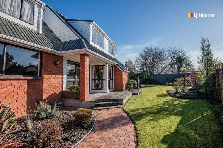 Photo of property in 61 Kinmont Crescent, Kinmont Park, Mosgiel, 9024