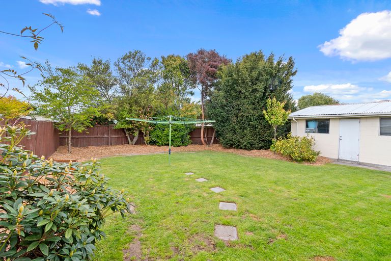 Photo of property in 47 Kathleen Crescent, Hornby, Christchurch, 8042