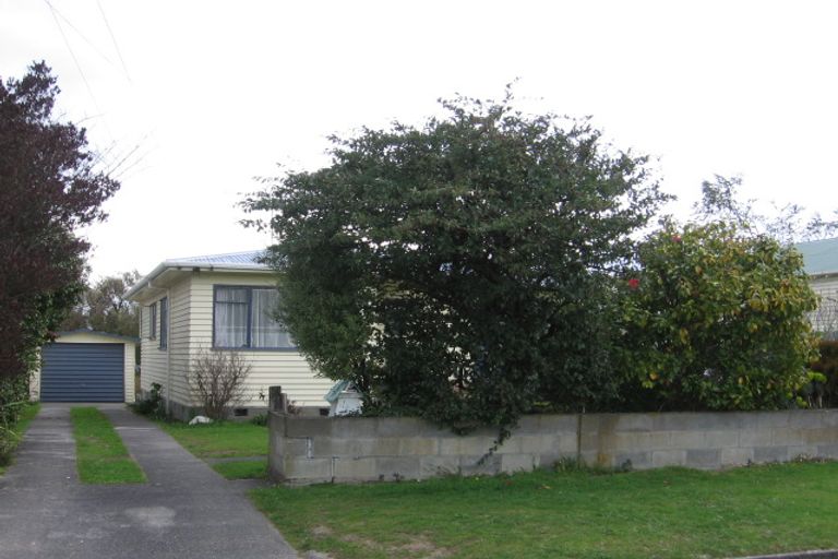 Photo of property in 4 Card Crescent, Featherston, 5710