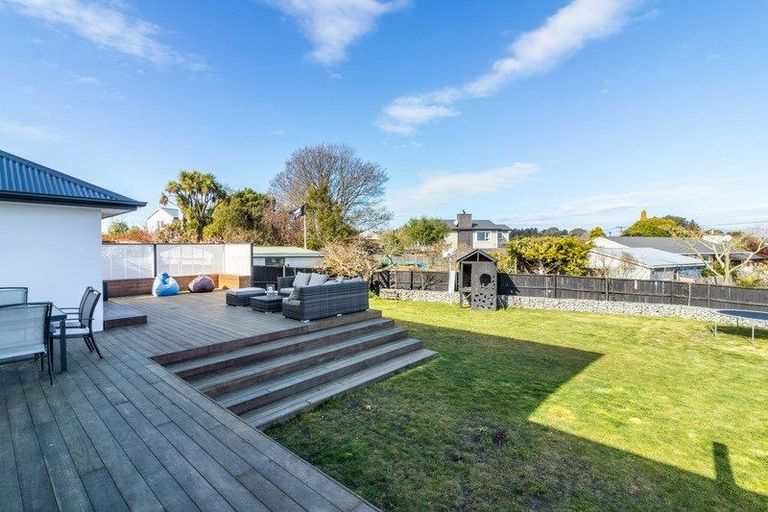 Photo of property in 313 Lake Terrace Road, Shirley, Christchurch, 8061