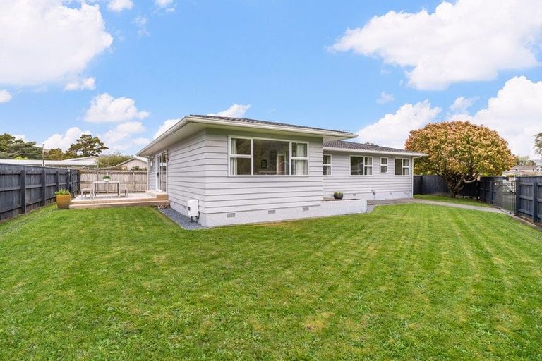 Photo of property in 2 Mitre Grove, Trentham, Upper Hutt, 5018