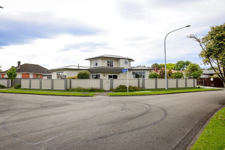 Photo of property in 9 Waterloo Crescent, Hokowhitu, Palmerston North, 4410