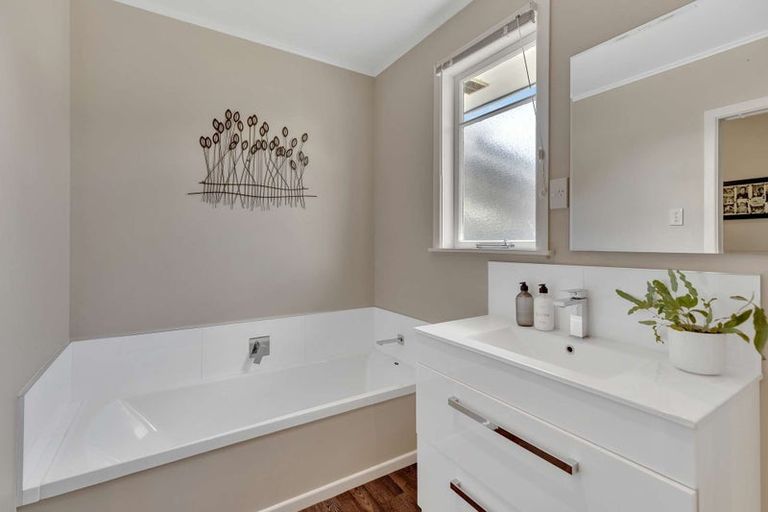 Photo of property in 25 Kettle Avenue, Awapuni, Palmerston North, 4412