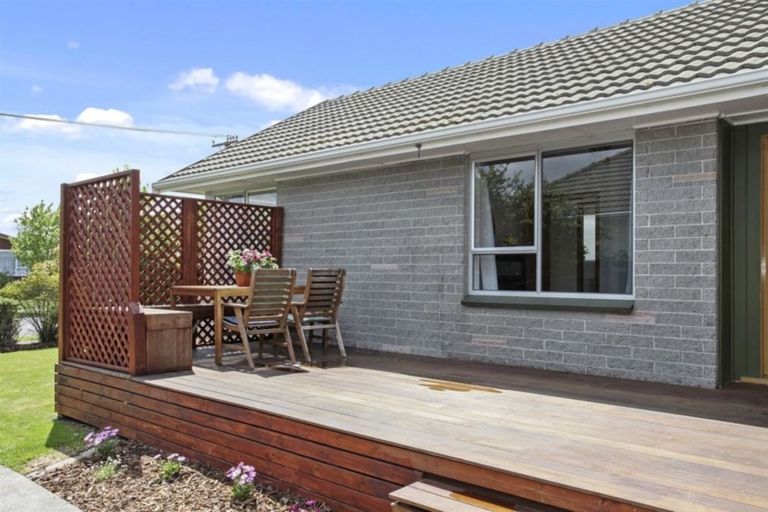 Photo of property in 40 Wingate Street, Redwood, Christchurch, 8051