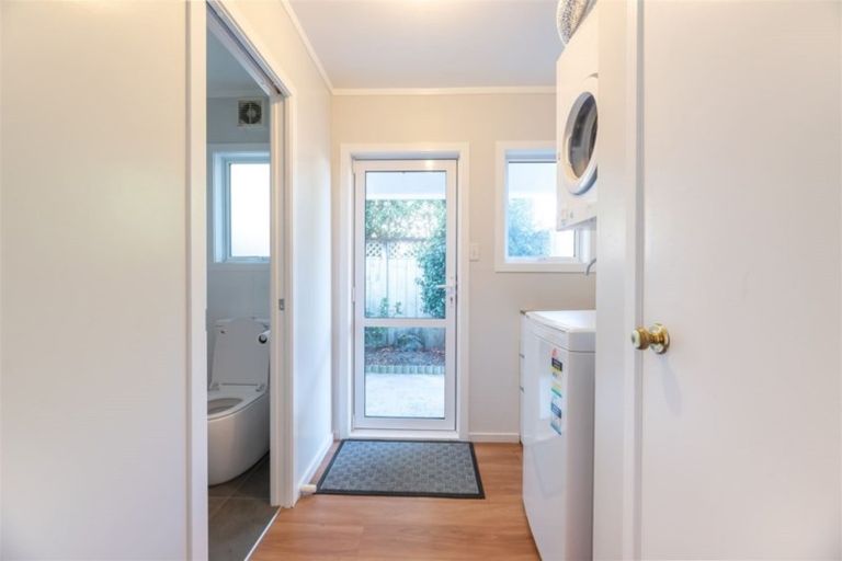 Photo of property in 1a Barberry Lane, Te Atatu Peninsula, Auckland, 0610