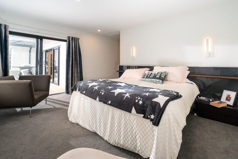 Photo of property in 14 Garden Road, Raumati Beach, Paraparaumu, 5032