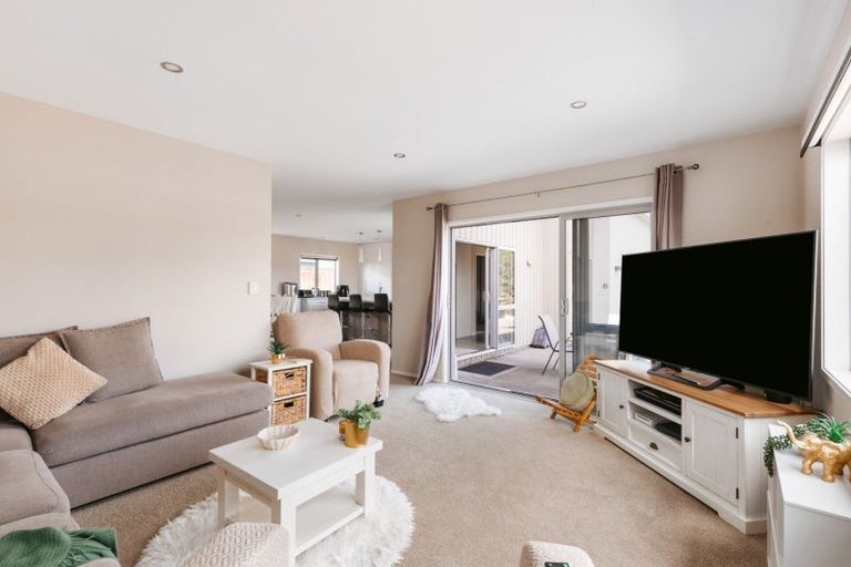 Photo of property in 87 Awatira Drive, Papamoa Beach, Papamoa, 3118