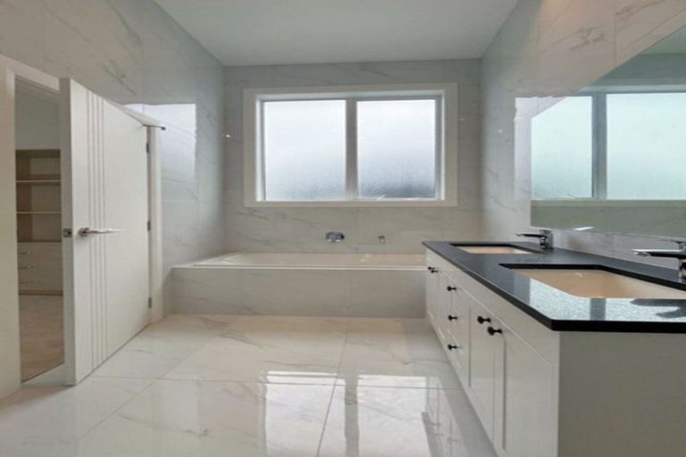 Photo of property in 30 Kenmure Avenue, Forrest Hill, Auckland, 0620