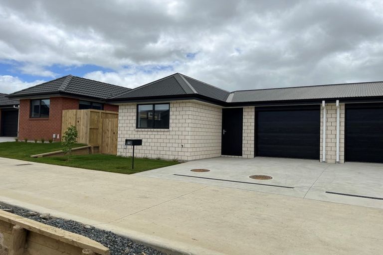 Photo of property in 44 Waruhia Crescent, Rototuna North, 3281