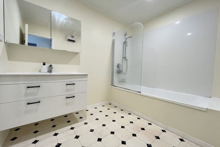 Photo of property in 27a Old Coach Road, Johnsonville, Wellington, 6037