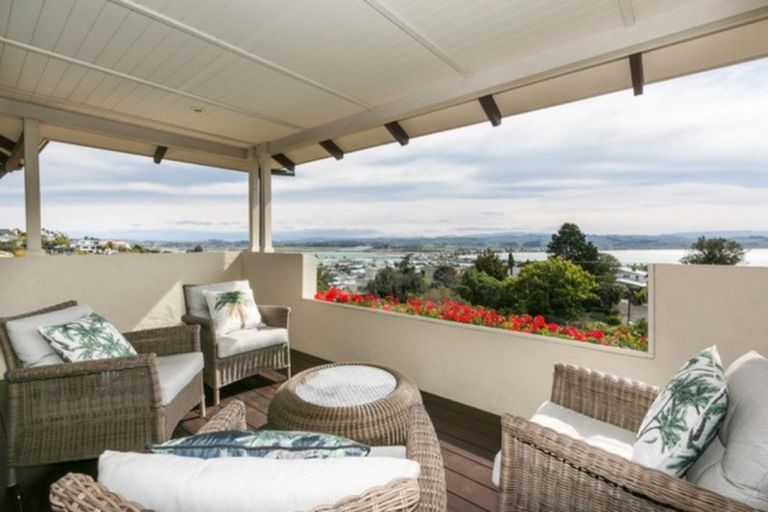 Photo of property in 22 Coleman Terrace, Hospital Hill, Napier, 4110