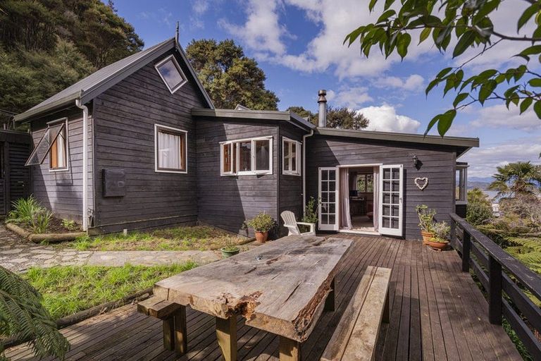 Photo of property in 5b Pohutukawa Grove, Whitianga, 3510