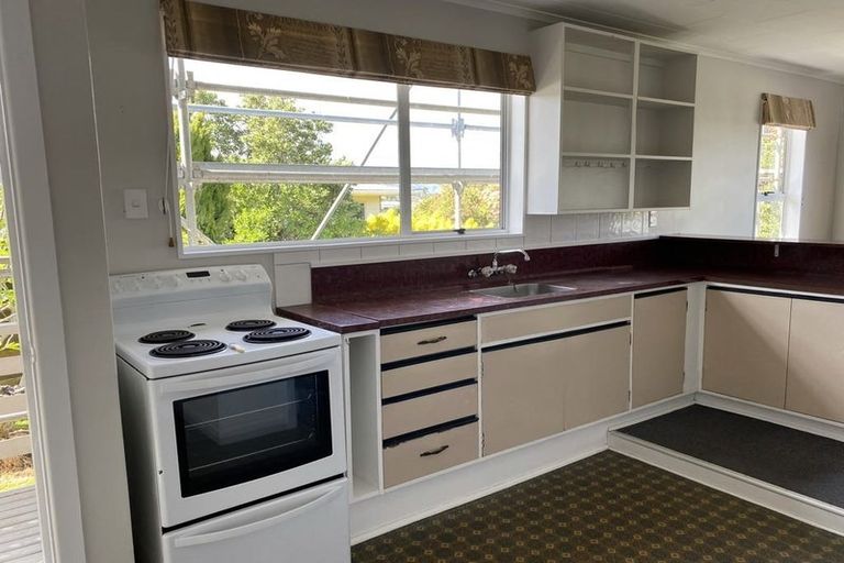 Photo of property in 6 Yates Street, Otaki Beach, Otaki, 5512