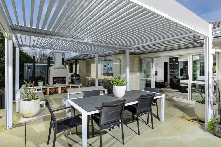 Photo of property in 60 Muriwai Road, Waimauku, 0812