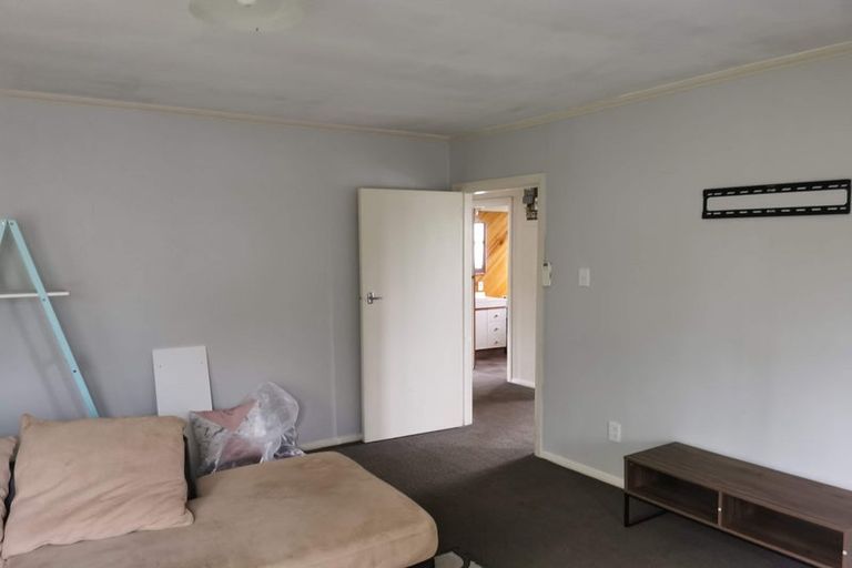 Photo of property in 4 Prouse Crescent, Naenae, Lower Hutt, 5011