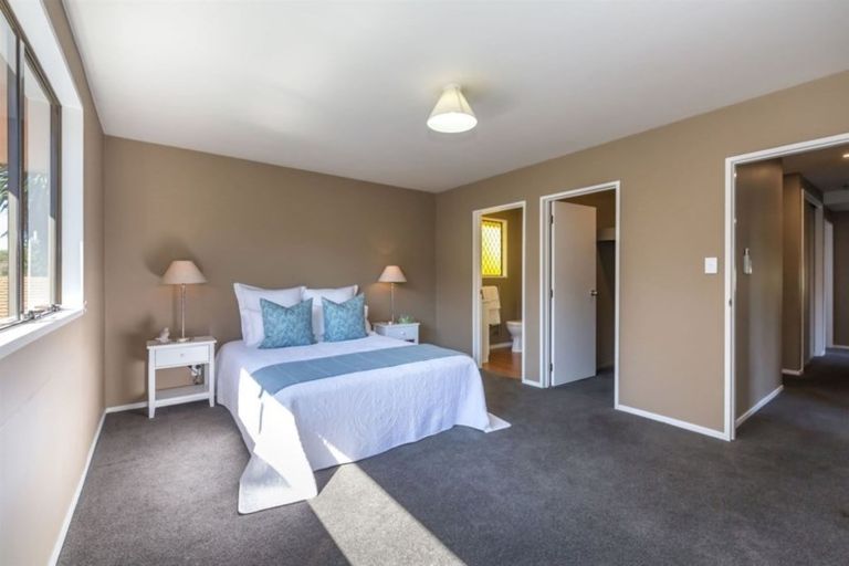 Photo of property in 14 Tyndale Place, Ilam, Christchurch, 8041