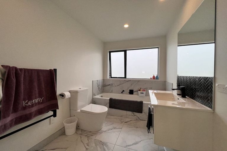 Photo of property in 6 Hoiho Road, Pukekohe, 2120