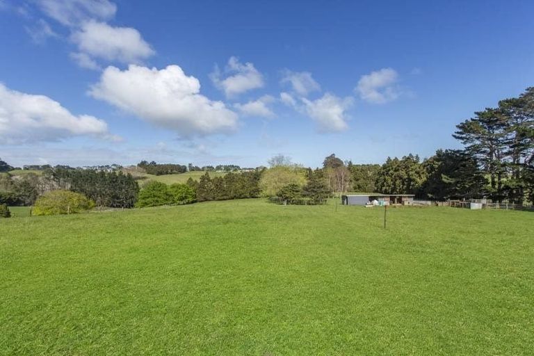 Photo of property in 77 Conroy Road, Glenbrook, Waiuku, 2681