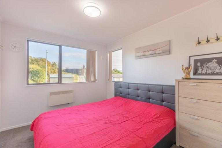 Photo of property in 31 Nassau Avenue, Grenada North, Wellington, 5028