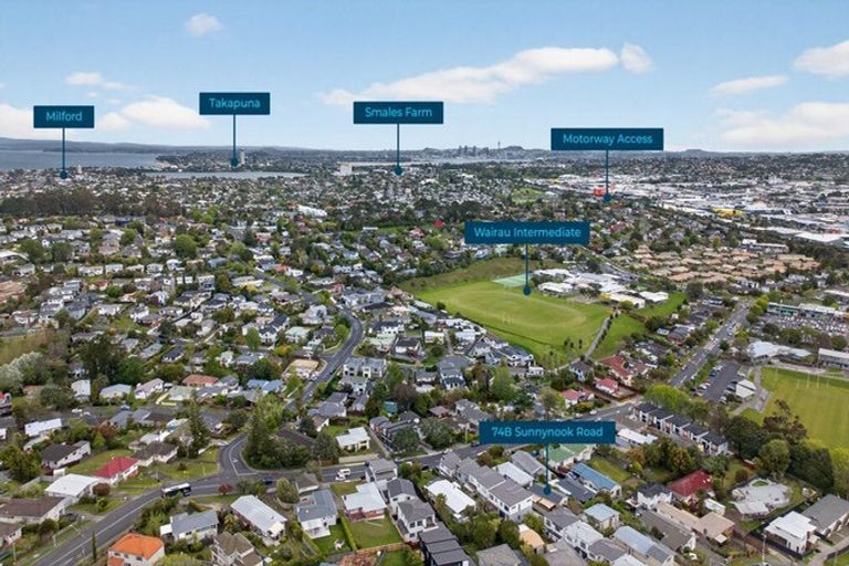 Photo of property in 2/74 Sunnynook Road, Sunnynook, Auckland, 0620