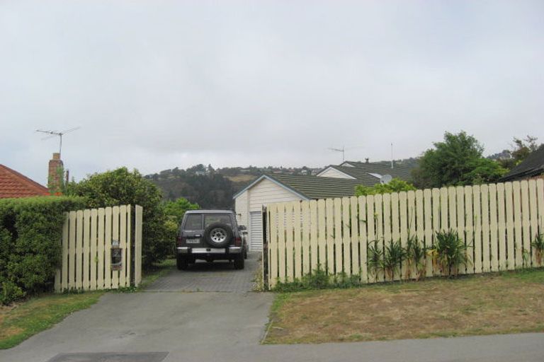 Photo of property in 7 Moncks Spur Road, Redcliffs, Christchurch, 8081