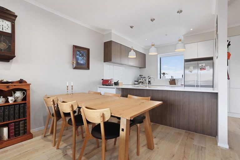 Photo of property in 27 De Havilland Road, Hobsonville, Auckland, 0618